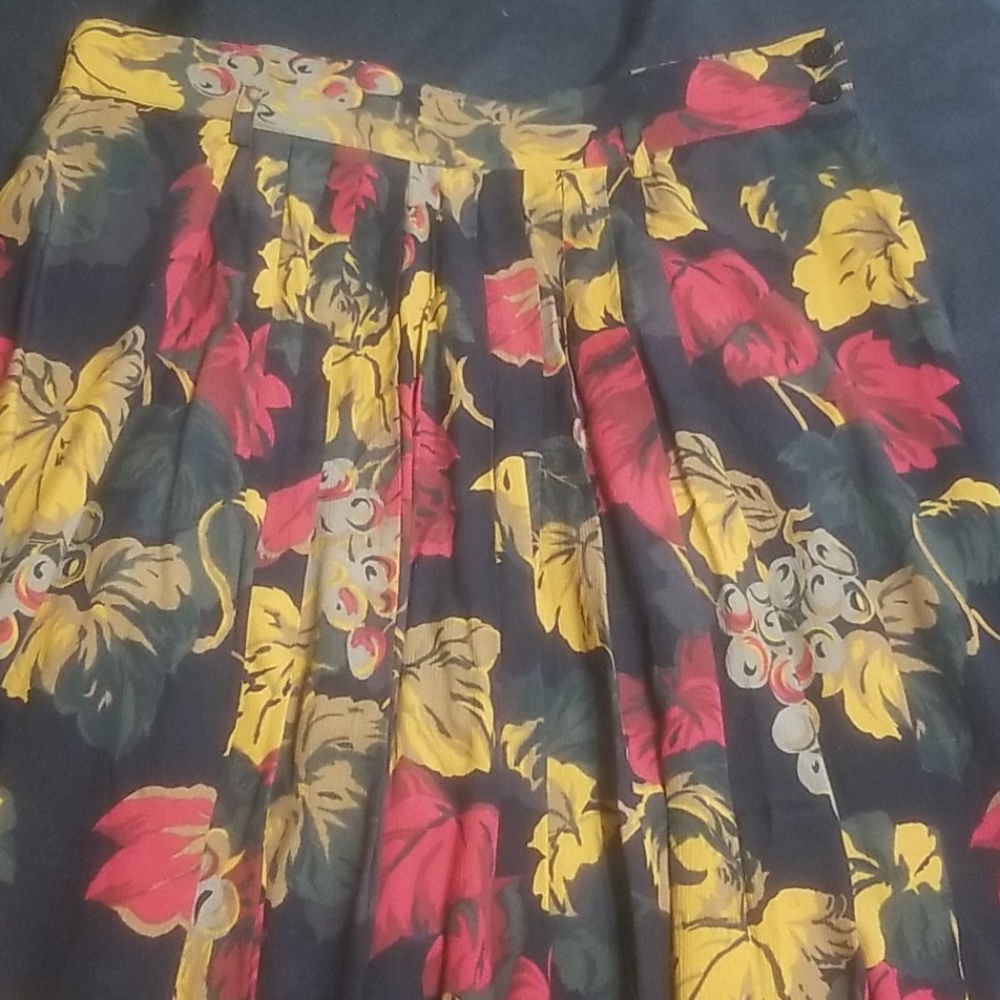 Vibrant Skirt [4]